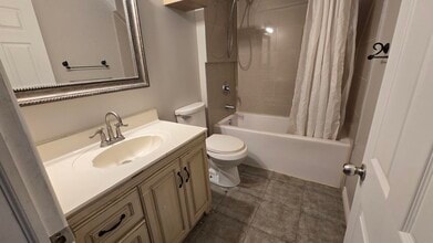 422 Cannon St E in Hamilton, ON - Building Photo - Building Photo