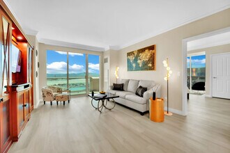 145 E Harmon Ave in Las Vegas, NV - Building Photo - Building Photo