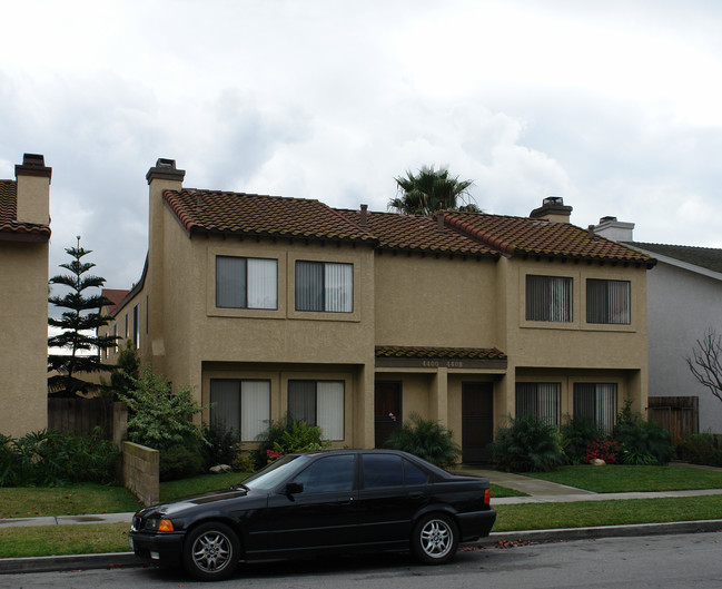 4410-4418 Howard Ave in Los Alamitos, CA - Foto de edificio - Building Photo