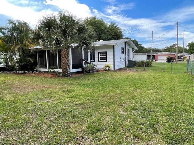 5000 Garner St in Fort Pierce, FL - Building Photo - Building Photo