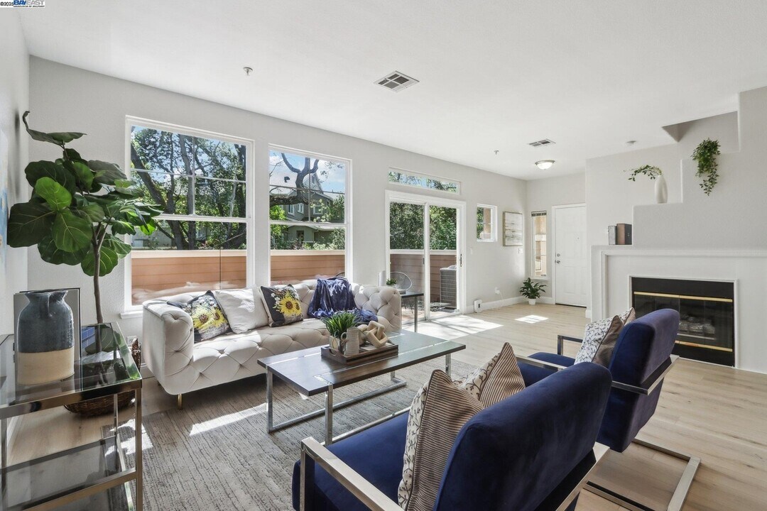 1730 Cutter Ct in San Ramon, CA - Building Photo
