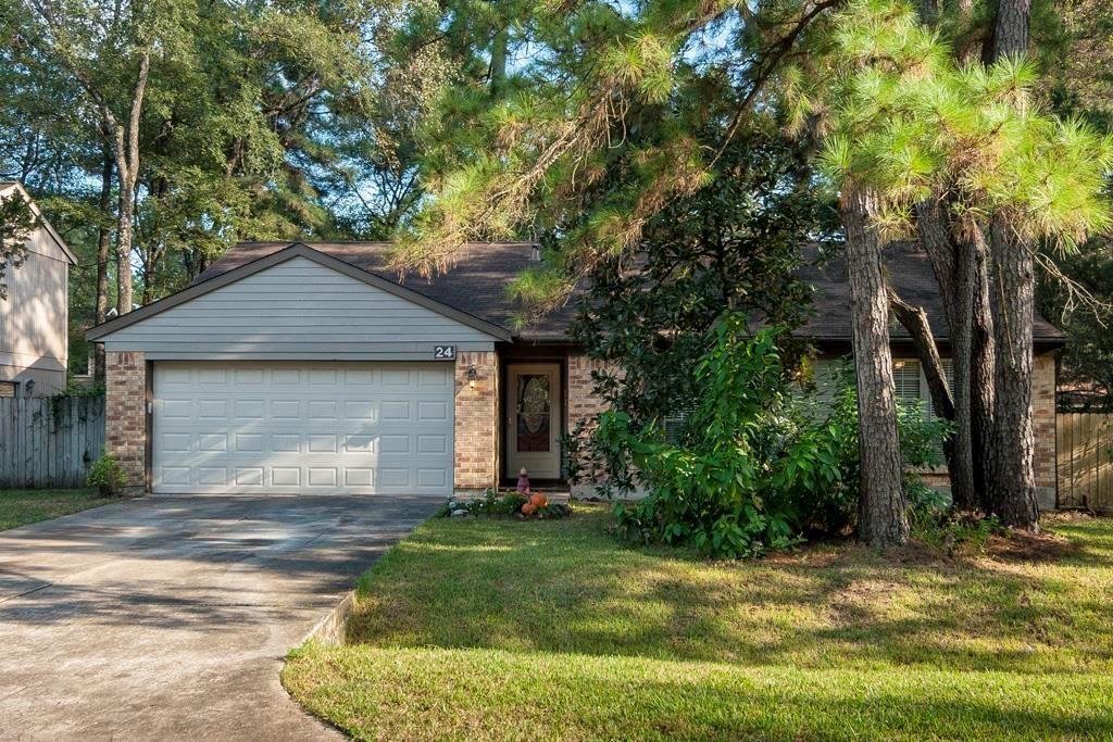 24 Yewleaf Rd in Spring, TX - Building Photo