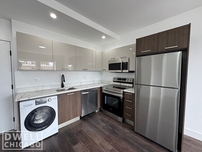 5600 N Ashland Ave, Unit 1 Bed
