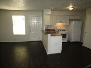 4910 Pepper Ln in Austin, TX - Building Photo - Building Photo