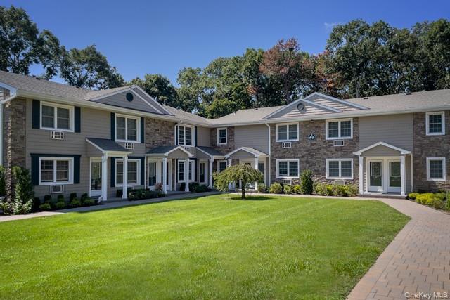 61 Island Blvd in Bohemia, NY - Building Photo - Building Photo
