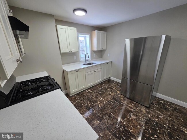 107 Walnut Ave in Trenton, NJ - Building Photo - Building Photo