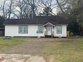962 Troupe St in Macon, GA - Building Photo