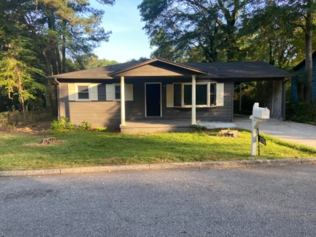property at 170 Royal Ct