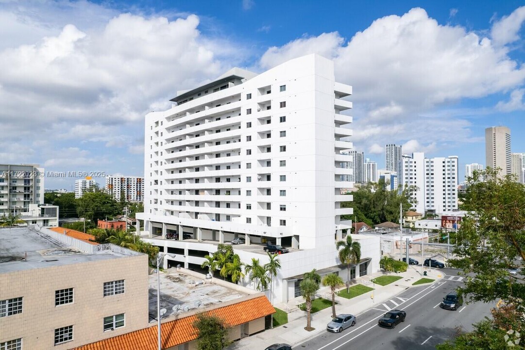 36 NW 6th Ave in Miami, FL - Building Photo