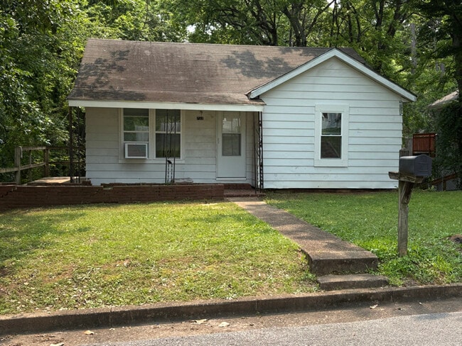 711 Grandview Ave
