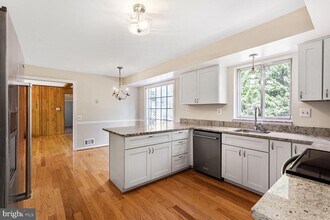 3725 Templeton Pl in Alexandria, VA - Building Photo - Building Photo