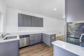 Rainier Terrace Townhomes in Lakewood, WA - Building Photo - Interior Photo