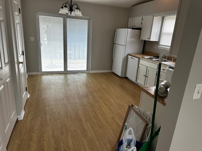 3755 Chamberlain Ct, Unit 3755 chamberlain ct