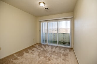 College Grove in Rockwood, TN - Building Photo - Interior Photo