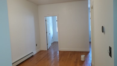 276 Grant Ave in Jersey City, NJ - Building Photo - Building Photo