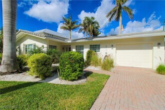 1353 Pelican Ave in Naples, FL - Building Photo - Building Photo