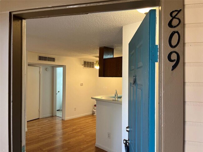property at 2121 Hepburn St