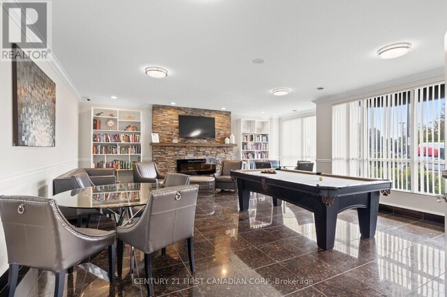 353 Commissioners Rd W in London, ON - Building Photo - Building Photo