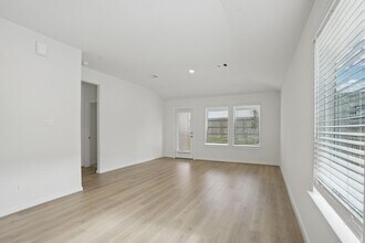 18726 Timber Gln Dr in Montgomery, TX - Building Photo - Building Photo