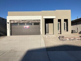 537 Paseo Dulce Ave in Horizon City, TX - Building Photo