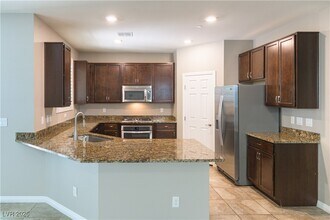 1433 Overseer Ave in Henderson, NV - Building Photo - Building Photo