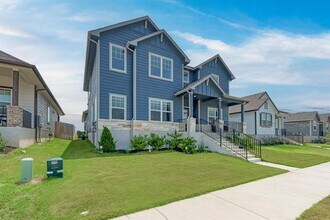 411 Ravens Crst Dr in Hutto, TX - Building Photo - Building Photo