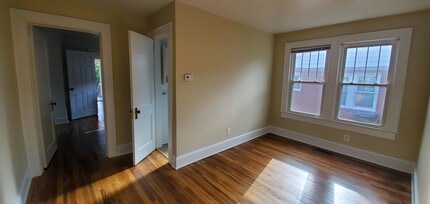 2401 Spring Garden St, Unit B in Greensboro, NC - Building Photo - Building Photo