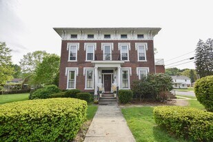 440-444 W Main St in Lock Haven, PA - Building Photo