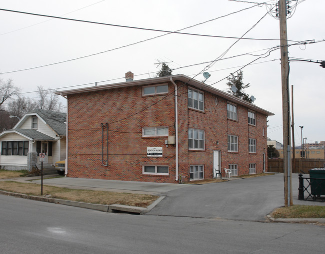 Benton Arms in Council Bluffs, IA - Building Photo - Building Photo