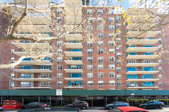 Mayflower Terrace in Bronx, NY - Building Photo - Building Photo