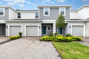 174 River Front Way in Edgewater, FL - Building Photo