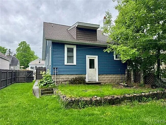 113 Delmar Pl in Syracuse, NY - Building Photo - Building Photo