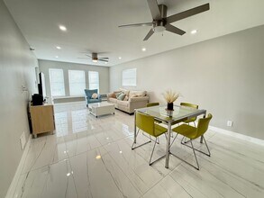 4510 El Conquistador Pkwy in Bradenton, FL - Building Photo - Building Photo