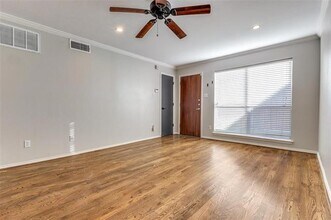 4616 W Lovers Ln in Dallas, TX - Building Photo - Building Photo