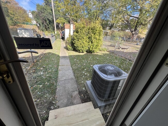 7202 Sindall Rd in Parkville, MD - Building Photo - Building Photo