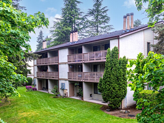 Cascade Park Condominiums in Renton, WA - Foto de edificio - Building Photo