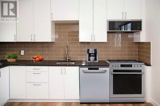 5016 Stanley Rd SW in Calgary, AB - Building Photo - Building Photo