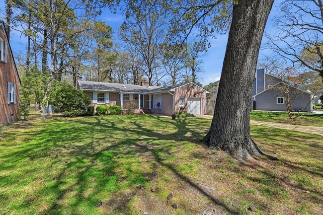 47 Fox Grove Dr in Hampton, VA - Building Photo - Building Photo