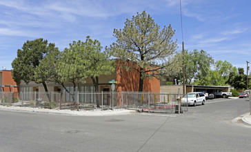 Penn Mar Apartments in Albuquerque, NM - Building Photo - Building Photo