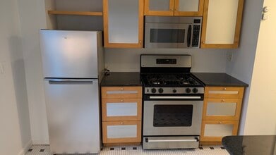 1410 Park Ave, Unit 3rd Floor in Baltimore, MD - Foto de edificio - Building Photo