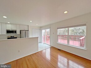 21816 Ryan Park Terrace in Ashburn, VA - Building Photo - Building Photo