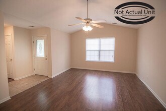 1881 Harmony St in Columbia, MO - Building Photo - Building Photo