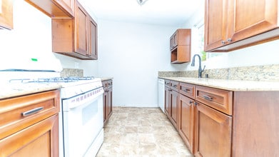 9227 Heatherdale St in Santee, CA - Building Photo - Building Photo