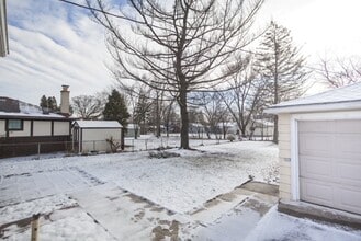 2205 Campbell St in Rolling Meadows, IL - Building Photo - Building Photo