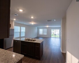 572 Whippoorwill Dr in Lexington, SC - Building Photo - Building Photo
