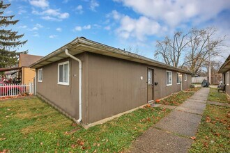 2460-2462 Hiawatha St-Unit -2460 in Columbus, OH - Building Photo - Building Photo