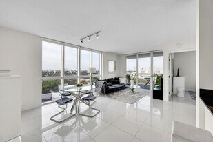 1871 NW S River Dr in Miami, FL - Building Photo