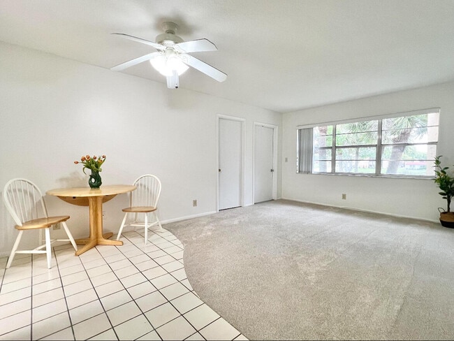 108 Lake Carol Dr in West Palm Beach, FL - Building Photo - Building Photo