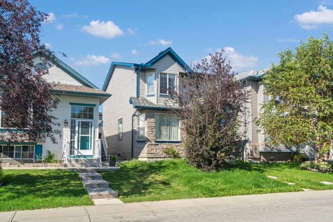 property at 179 Taravista St NE