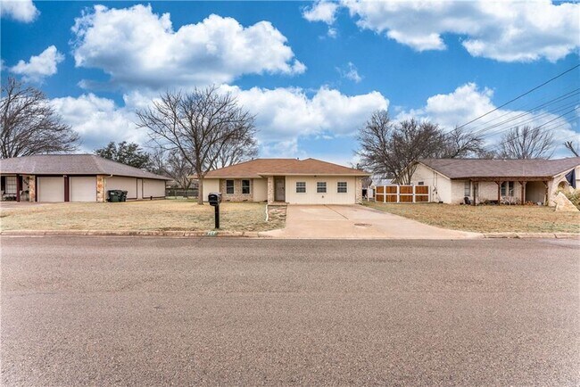 707 Central Dr in Georgetown, TX - Building Photo - Building Photo